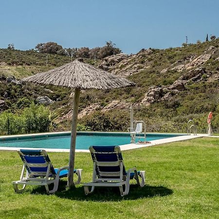 Rock Bay Apartment With Wonderful Sea View And 5 Minutes From The Beach Манилва Екстериор снимка