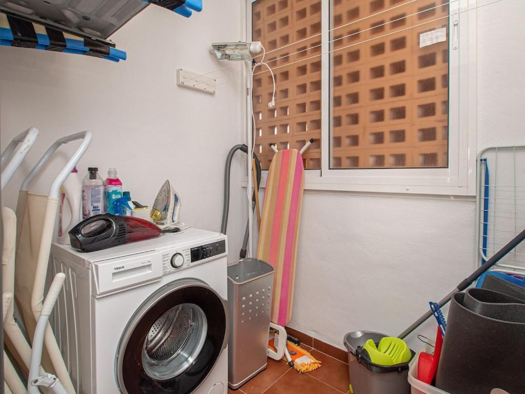 Rock Bay Apartment With Wonderful Sea View And 5 Minutes From The Beach Манилва Екстериор снимка
