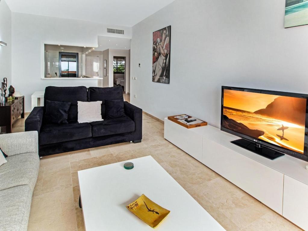 Rock Bay Apartment With Wonderful Sea View And 5 Minutes From The Beach Манилва Екстериор снимка